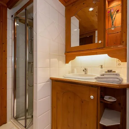 Sainte-foy-l'argentiere Sleeps 4 Pool *