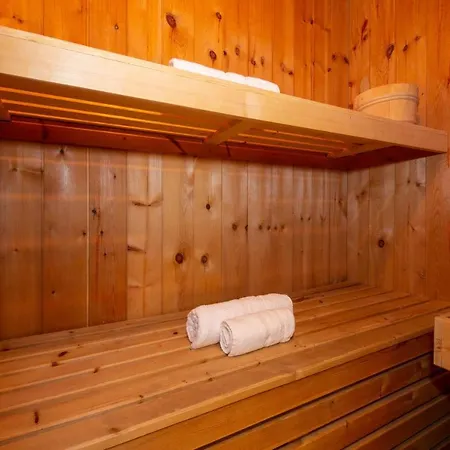 Sainte-foy-l'argentiere Sleeps 4 Pool * 샤모니